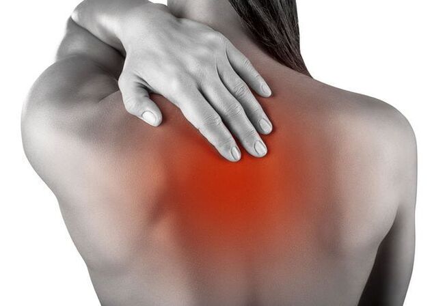 Osteokondrozlu torasik omurgada ağrı