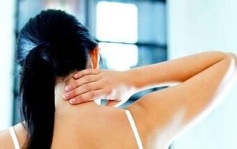Boyun kaslarının gerginliği ve ağrısı ile kendini gösteren servikalji